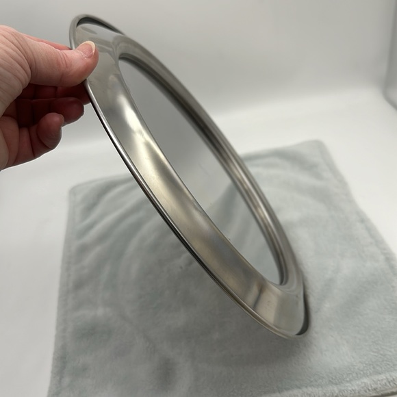 Wilton Silver Serving—Display Cake Plate Holder Dia. Outside 12” & Inside Dia.9” - Picture 6 of 7